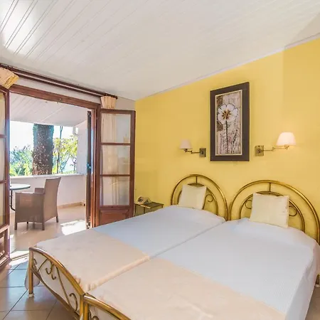 Kommeno Bay Limni (Corfu)