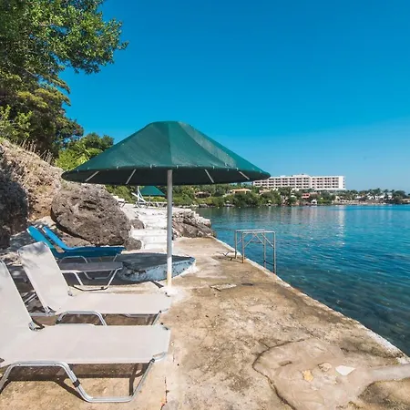 דירה Kommeno Bay