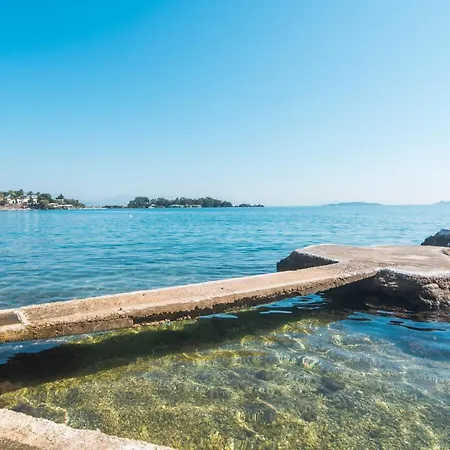 דירה Kommeno Bay