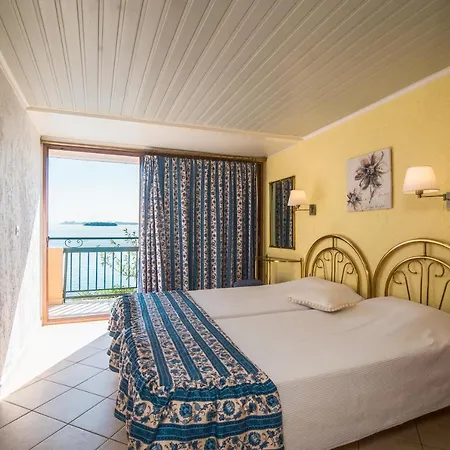 Kommeno Bay * Limni (Corfu)