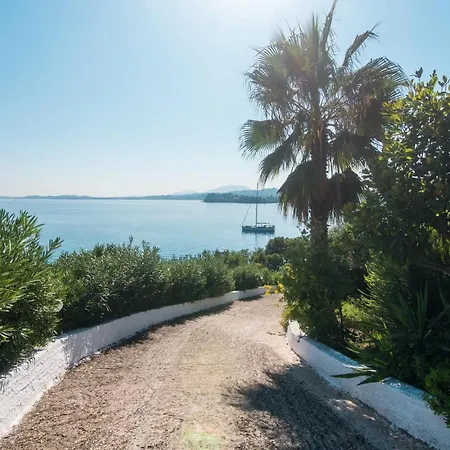 Apartment Kommeno Bay
